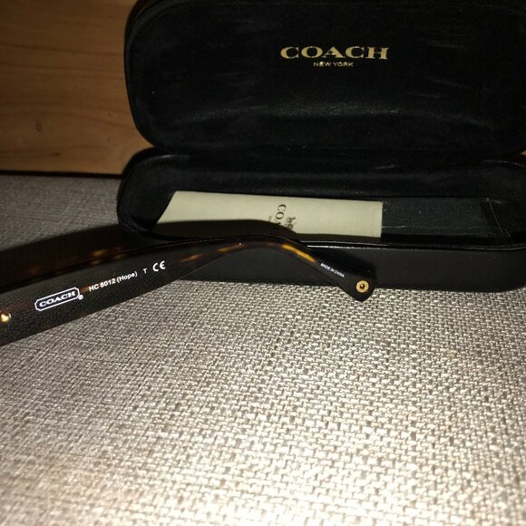 Coach Hope (HC8012) Sunglasses w case & cloth 53-15-140